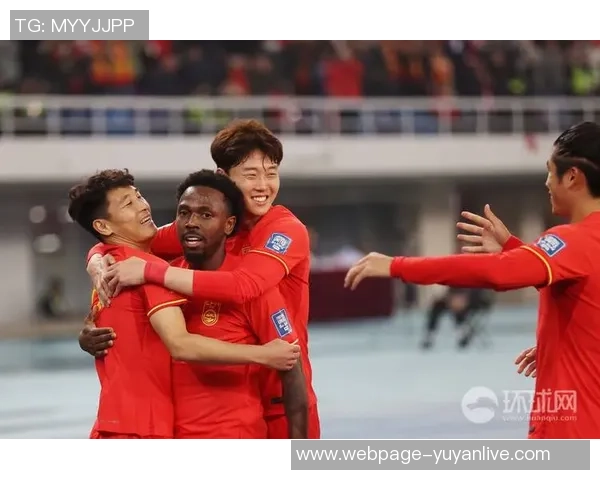 中国与新加坡足球队激战在即谁能在友谊赛中笑到最后